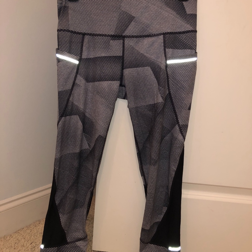 Gray and Black cropped Athleta leggings